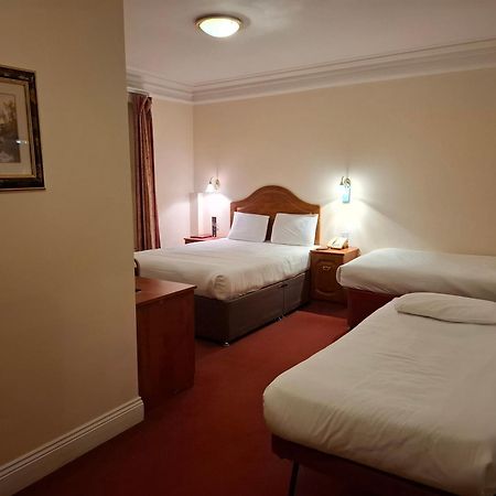 Borough Arms Hotel Ньюкасл-андер-Лайм Экстерьер фото