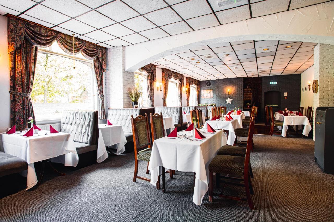 Borough Arms Hotel Ньюкасл-андер-Лайм Экстерьер фото